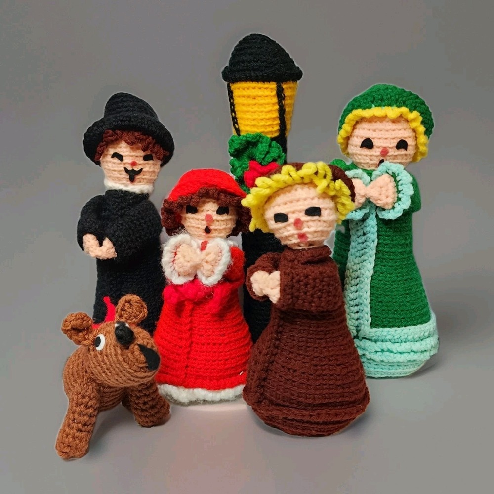 Vintage Handmade Crochet Christmas Caroler Family Lamp Post Dog Lot of 6 1980s